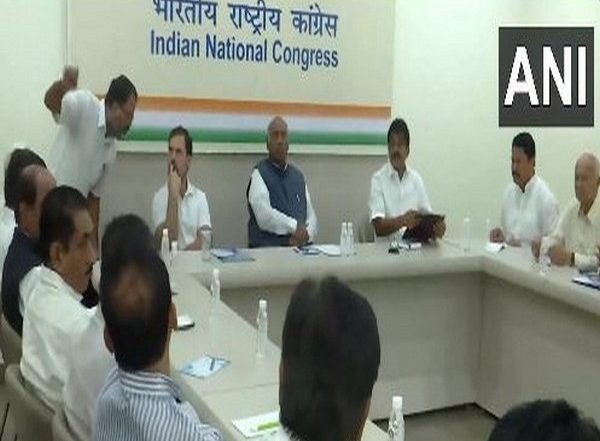 India News | Maharashtra Congress Leaders Meet Kharge, Rahul Gandhi in Delhi
