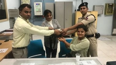 India News | CISF Restores Bag Containing Cash to Rightful Owner at Jhandewalan Metro Station