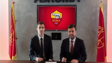 Sports News | Italian Football Club Roma Sign Diego Llorente on Loan from Leeds United