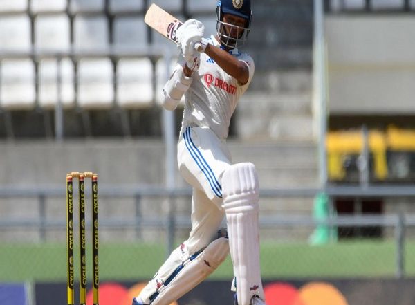 Sports News | Ind Vs WI 1st Test: Jaiswal-Kohli’s Unbeaten 72-run Partnership Continues to Guide Visitors Towards Massive Lead (Day 2, Stumps)