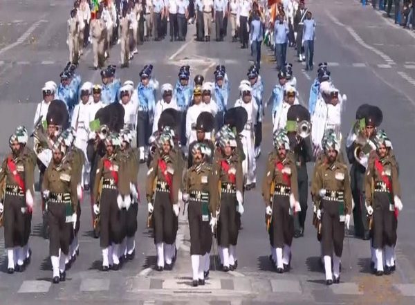 Bastille Day Parade 2023: ‘Sare Jahan Se Accha’ Rents Paris Air as Indian Contingent Marches in Paris on French National Day (Watch Video)