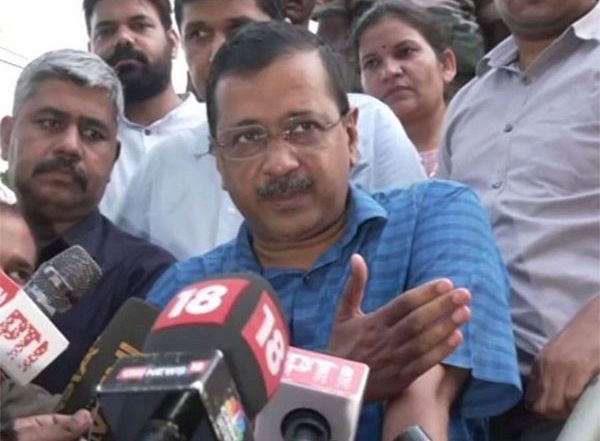India News | Delhi CM Inspects Work to Open 5 Gates of Yamuna Barrage