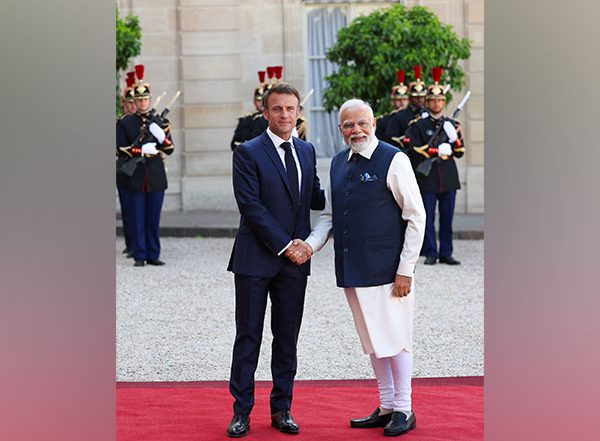 PM Narendra Modi Calls To Enhance India-France Cooperation in Space-Based Maritime Domain