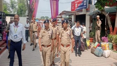 India News | J-K DGP, Other Officials Review Security Arrangements for Amarnath Yatra at Base Camp