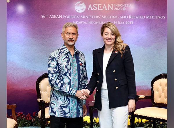 World News | Ensure Security of Our Diplomats, Combat Incitement to Violence: Jaishankar to Canadian Counterpart Mélanie Joly