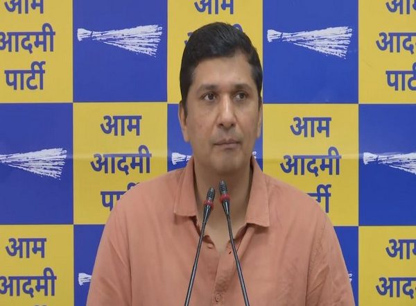 India News | Day After ‘teamwork’ Pledge by CM and L-G, AAP Alleges Conspiracy Behind Delhi Flooding