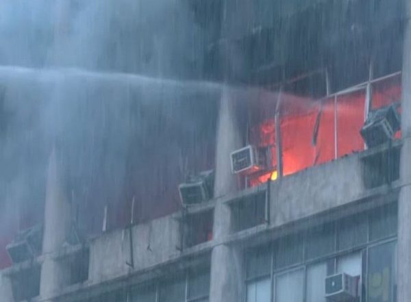 Delhi Fire: Major Blaze Erupts at DCM Building On Barakhamba Road