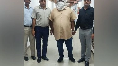 India News | Delhi Police Bust Gang Manufacturing Spurious Lubricant of Various Brands