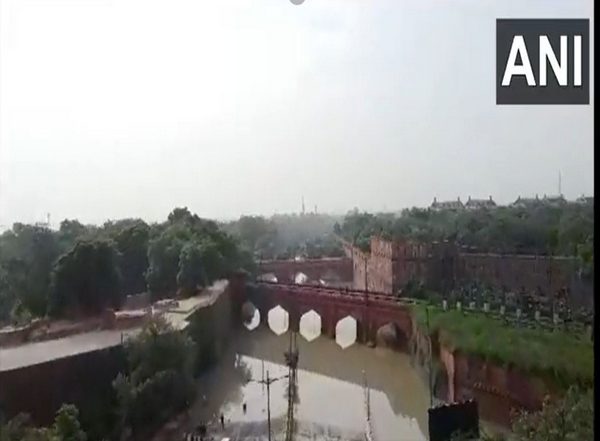 Delhi Floods: Yamuna River Still Flowing Above Danger Mark, Water Level at 206.01 Meters