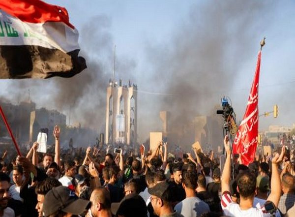 Quran Burning in Sweden: Protesters Storm Swedish Embassy in Baghdad Over Burning of Holy Islamic Book, Video Surfaces