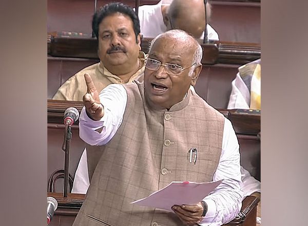 India News | Floor Leaders of I.N.D.I.A to Meet Rajya Sabha LoP in Parliament on Monday