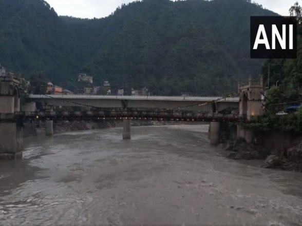 Losses Due to Floods Estimated at Rs 5,077 Crore in Himachal Pradesh