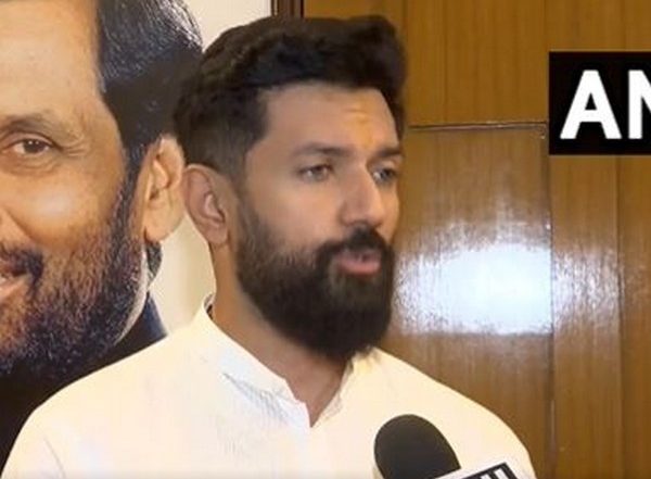 India News | Bullet Can Not Be Solution to Every Problem: Chirag Paswan Slams Bihar Govt for Police Firing on Protesters in Katihar