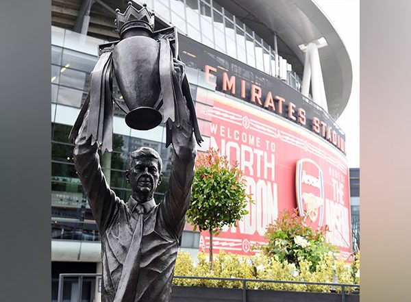 Sports News | Arsenal Unveils Arsene Wenger's Statue Outside Emirates Stadium to Celebrate Legendary Manager's Contributions