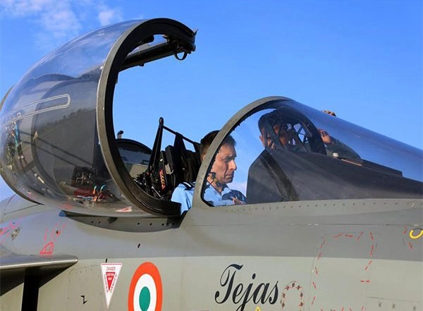 India News | IAF Moves LCA Tejas Jets to Kashmir for Flying Experience in Valley