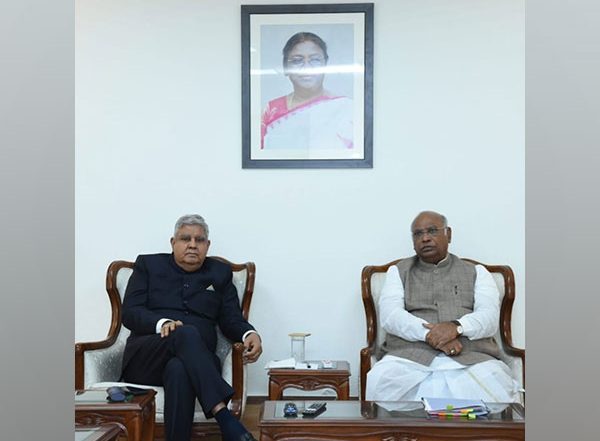 India News | Vice President Dhankhar Interacts with LoP Kharge in Parliament