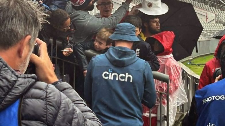 Ashes 2023: Ben Stokes Gives Autograph to Fans Who Were Waiting for Match to Restart Amid Rains, Picture Goes Viral