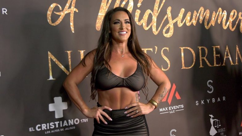 Teacher-Turned-OnlyFans Model, Courtney Tillia Promises Free Nudes in Exchange for Charitable Donations!