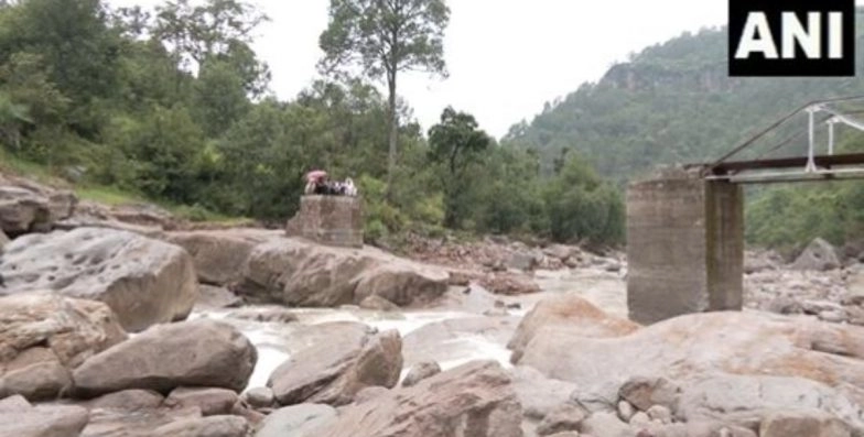 Footbridge Swept Away in Heavy Rains, More Than 5,000 People Across Three Panchayats Affected