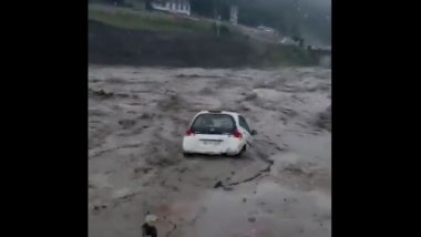 Himachal Pradesh Rains: Water Level Rises in Beas River, Landslide Due to Heavy Rainfall Blocks Kullu-Manali Road (Watch Video)