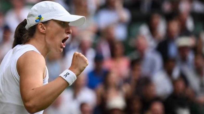 Iga Swiatek's Fiery Serve Leaves Elina Svitolina With No Answers During Wimbledon 2023 Quarterfinal (Watch Video)