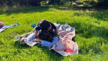 Kareena Kapoor Khan Takes a Nap With Son Jeh in Park, Actress Shares Cute Pic on Insta!