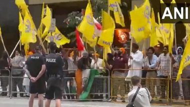 Tiranga Desecrated by Khalistanis in Canada Video: Khalistan Supporters Disrespect India's National Flag During Protest Outside Indian Consulate in Toronto, Indian Community Counters
