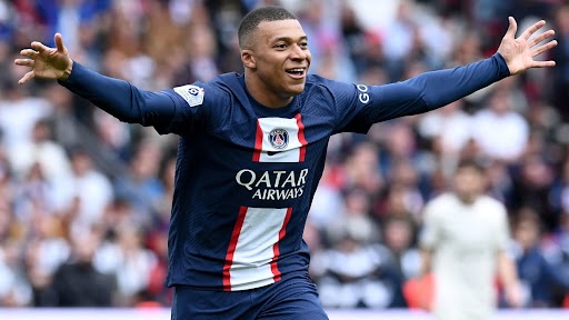 World Cup: Kylian Mbappe offers heartwarming gesture to PSG team