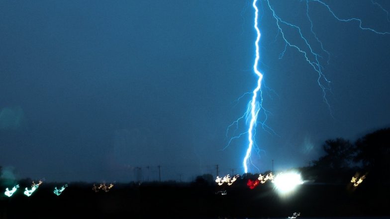 Lightning Shatters Chimney Into Pieces at UK's Chalgrove, Scary Incident Captured on Ring Doorbell Camera (Watch)