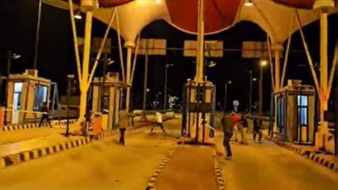 MNS Workers Ransack Nashik Toll Plaza After Party Founder Raj Thackeray's Son Amit Had to Wait at Toll Naka on Samruddhi Expressway; Video of Incident Goes Viral