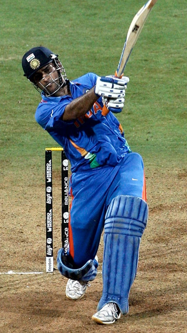 MS Dhoni Birthday Special: A Look at Five Records Held by the CSK Captain As He Turns 42