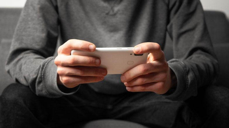 Gujarat: Minor Boy Spends Rs 13 Lakh From Grandfather’s Account on Online Gaming and Purchase of High-End Mobile Phones