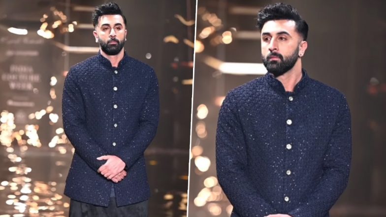 Ranbir Kapoor at ICW 2023! Actor Looks Ravishing in Shimmery Fusion Outfit  As He Turns Showstopper for Kunal Rawal (View Pics and Video)