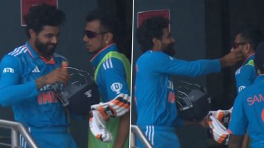 All Smiles! Ravindra Jadeja, Yuzvendra Chahal Have Fun Chat During Rain Break of IND vs WI 2nd ODI 2023 (Watch video)