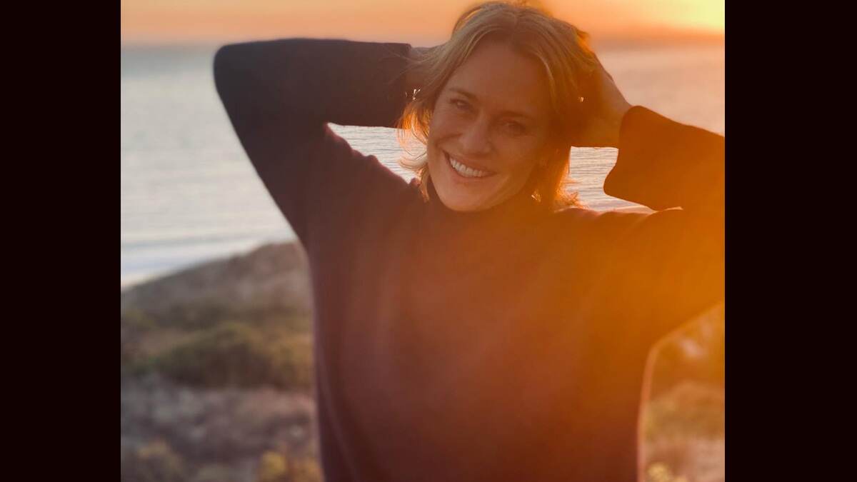 Robin Wright To Direct a Romance Drama Titled Bingo