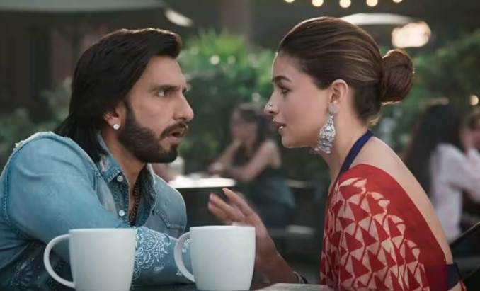 Rocky Aur Rani Kii Prem Kahaani Box Office Collection Day 12: Ranveer Singh and Alia Bhatt's Family Entertainer Collects Rs 113.68 Crore in India!