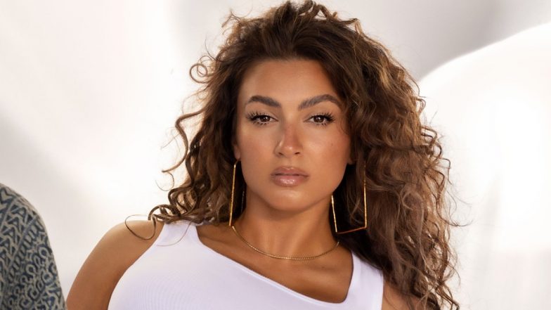 Tori Kelly Hospitalised for Severe Blood Clots After Collapsing in Public – Reports