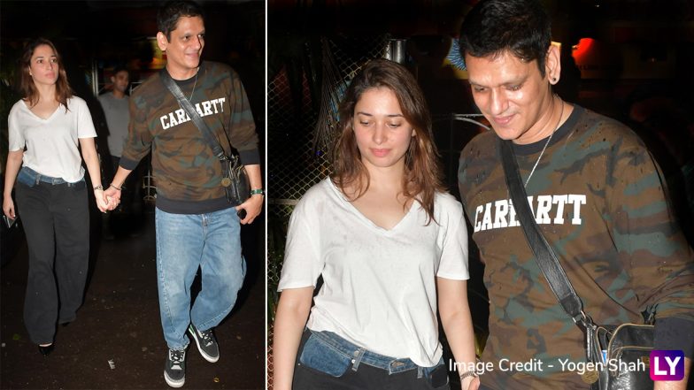 Lovebirds Vijay Varma and Tamannaah Bhatia Spotted Holding Hands As They Make a Stylish Outing in the City (Watch Video)