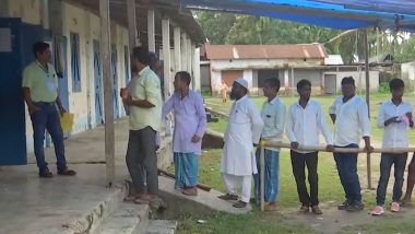 West Bengal Panchayat Elections 2023 Polling: Voting Begins on Gram Panchayat, Panchayat Samiti and Zilla Parishad Seats, Voters Queue Up to Cast Their Votes (Watch Videos)