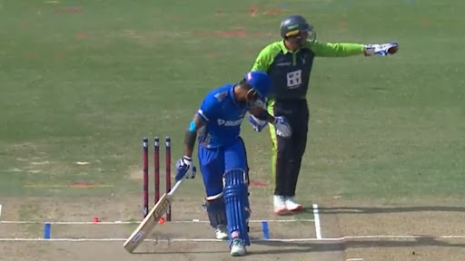 Fast Hands! Quinton De Kock Makes Quick Glove Work to Dismiss MI New York Batsman Monank Patel During MLC 2023 Game (Watch Video)