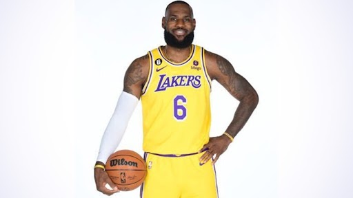 LeBron James says at ESPYS he will play for Lakers