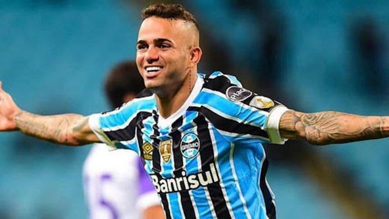 Corinthians Midfielder Luan Attacked by Brazilian Fans at a Party in Sao Paulo