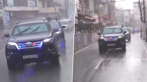 Uttar Pradesh: People Line Up in Heavy Rain To Welcome PM Narendra Modi in Gorakhpur (See Pics and Video)