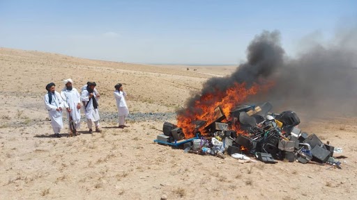 Guitar, Tabla, Speakers Go Up in Flames in Afghanistan as Taliban Burn Musical Instruments; Say Music Could ‘Misguide Youth and Destroy Society’ (Watch Video)