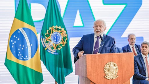 Brazil Gun Control Measure: Amid Surge in Gun Ownership, President Lula da Silva Signs a Decree Limiting Civilian Access to Firearms