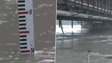 Delhi: Yamuna Continues to Overflow Following Torrential Rain in the National Capital (Watch Video)