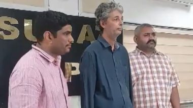 Fake ISRO Scientist Nabbed: Man in Surat Pretends to Be ISRO Scientist to Get More Students in His Tuition Class, Arrested by Crime Branch (Watch Videos)