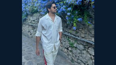 Sidharth Malhotra Looks Picture Perfect in White Shirt and Off-White Pants (See Pic)