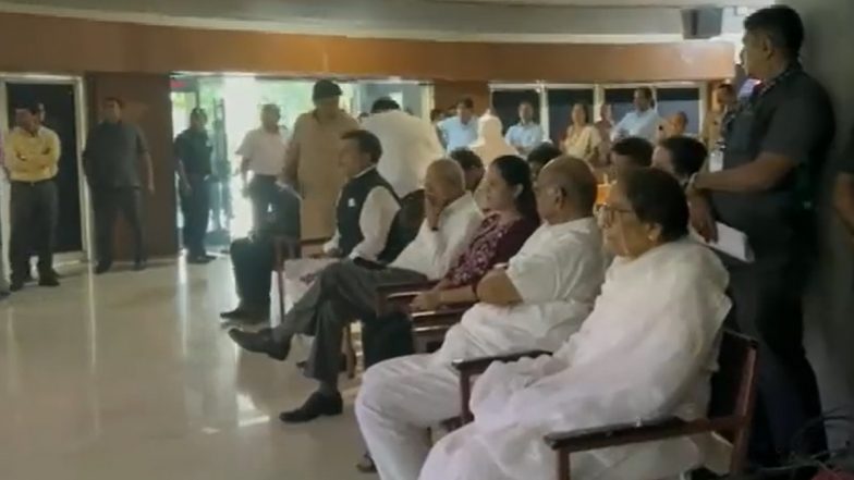 Chandrayaan 3 Moon Landing: Sharad Pawar, Supriya Sule Watch Live Streaming of Soft-Landing Attempt by ISRO Spacecraft on Moon (Watch Video)