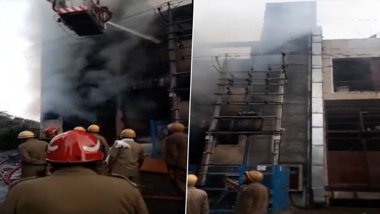 Delhi Fire: Massive Blaze Erupts at Chemical Factory in Bawana Area of National Capital, Fire Tenders Reach Spot (Watch Video)